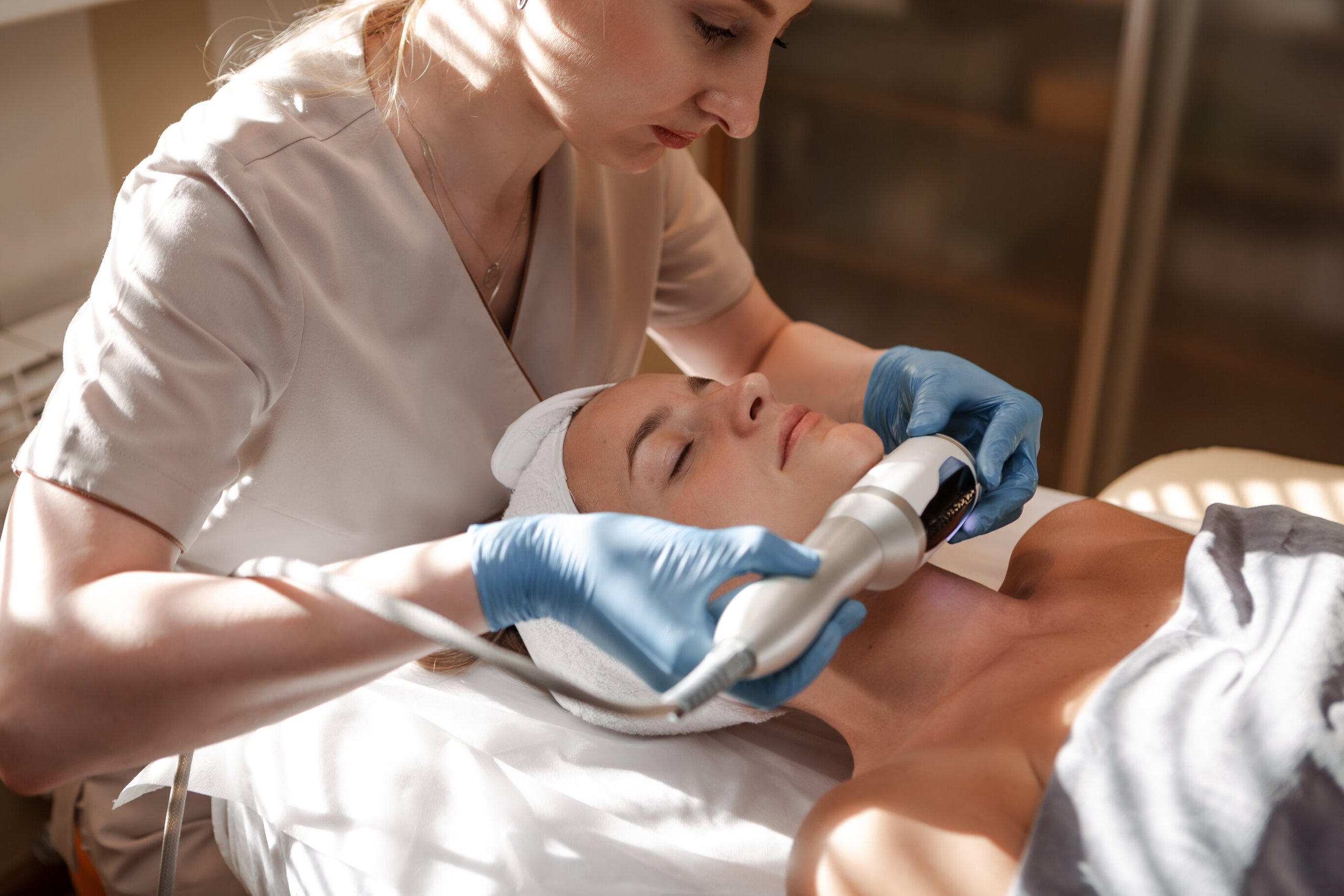 Tobulai (ne)tobuloms: kaip pastebimai padailinti figūrą ir džiaugtis lygesne oda prieš vestuves