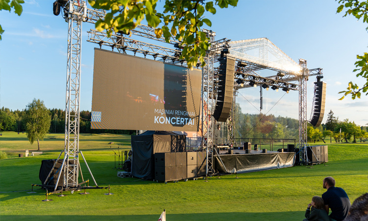 Scenų nuoma su OWEXX – pasiruošimas šventei su profesionalais